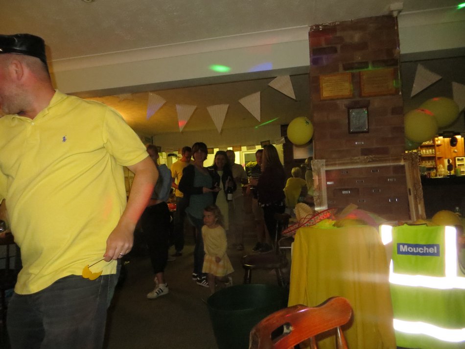 yellow_party_essex_air_ambulance_feering_2016-09-24 19-12-56
